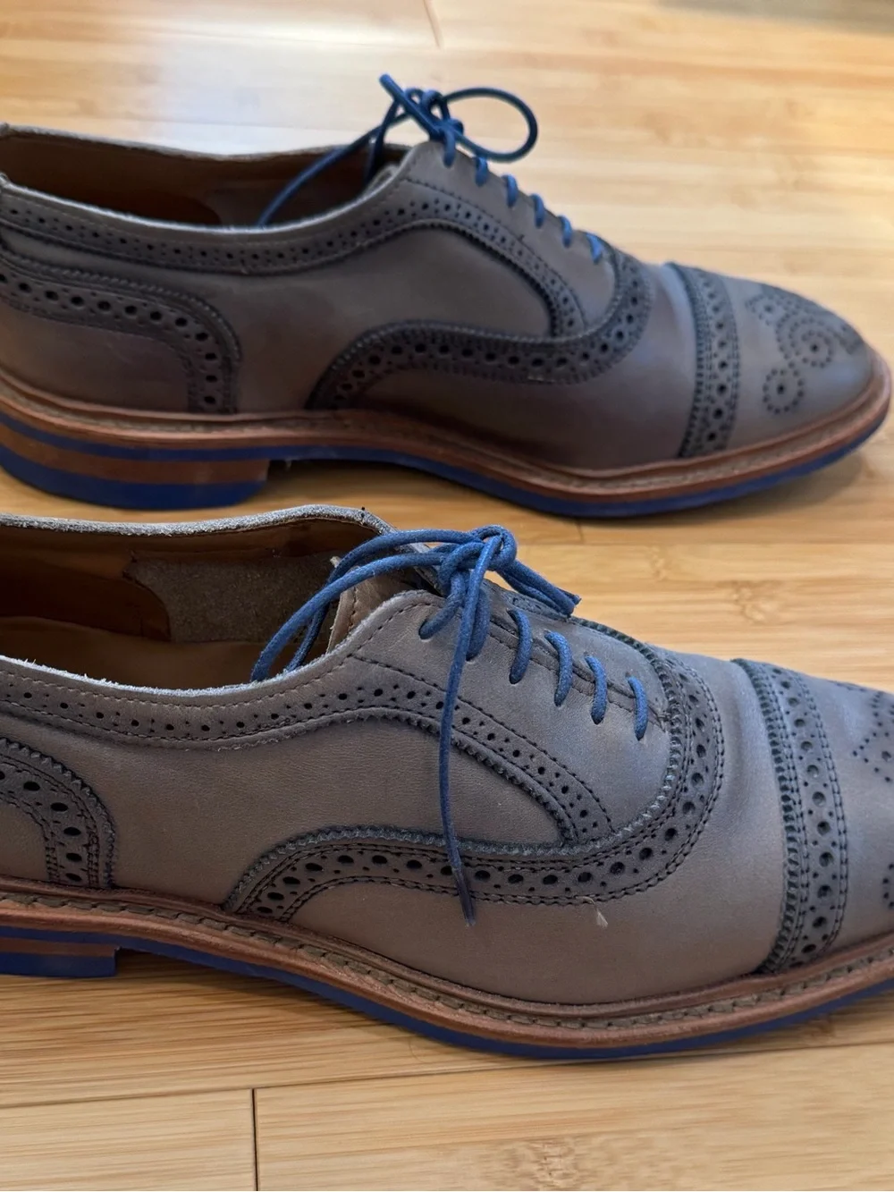 Allen Edmonds Brown Wingtip Oxfords with Blue Accents, Size 10